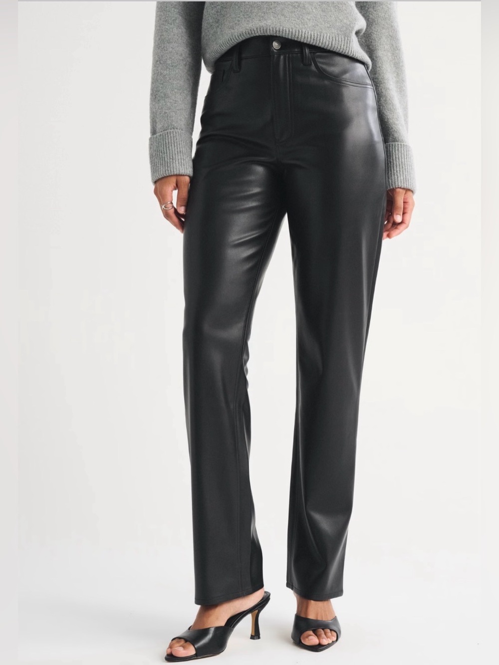 NWOT A&F The 90s Straight Ultra High Rise Curve Love Vegan Leather Pant Sz 26/2s